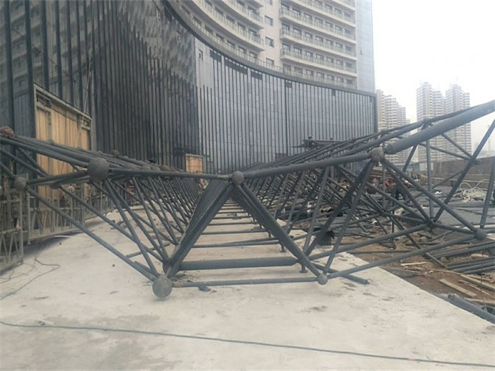 自贡万豪酒店雨棚网架